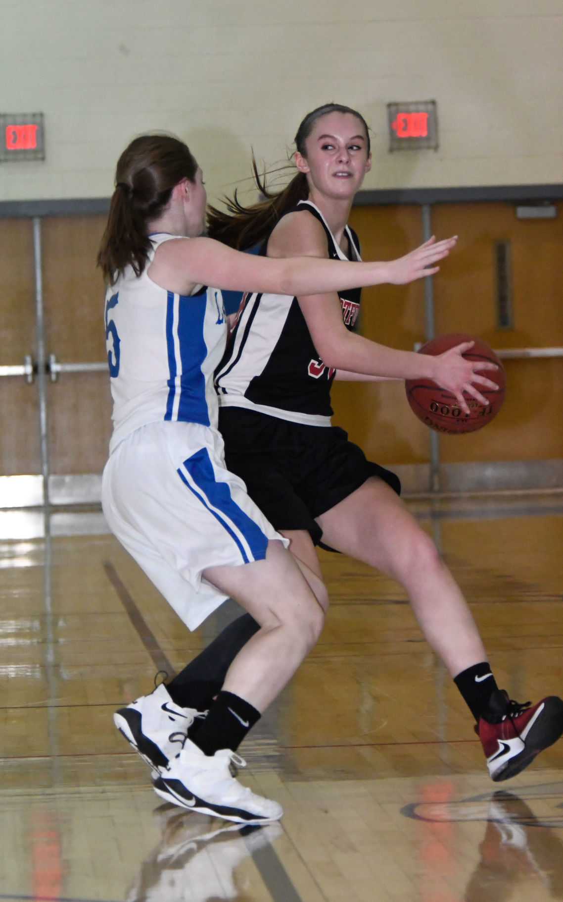 Girls Basketballl semifinal